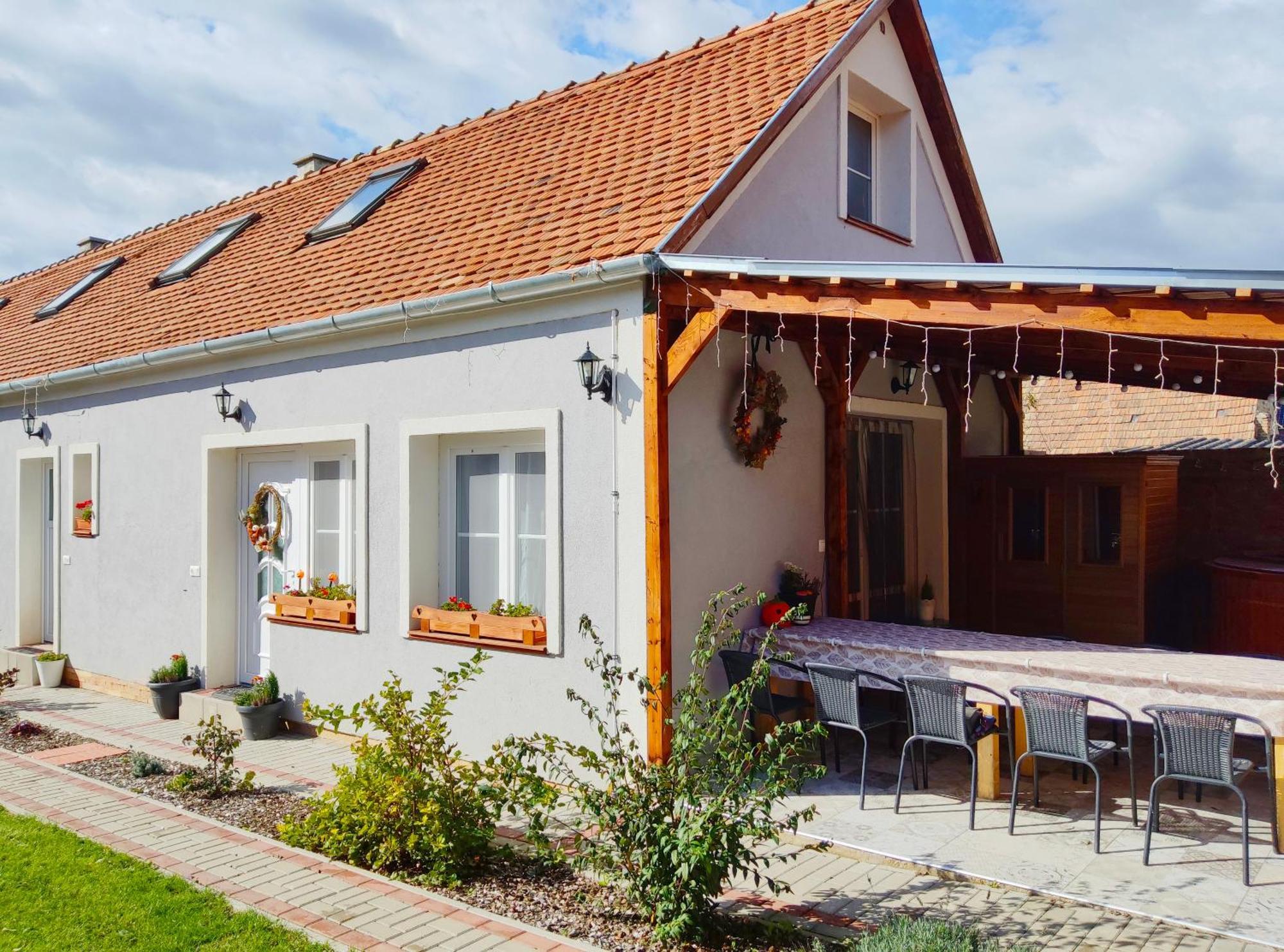 Borostyankut Wellness Home Bakonybel Exterior photo